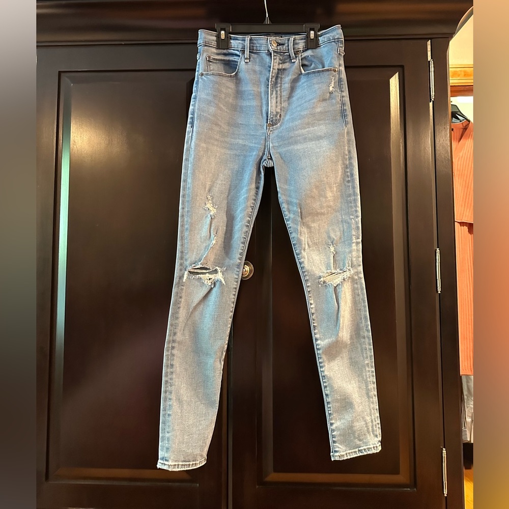 A&F skinny jeans light wash